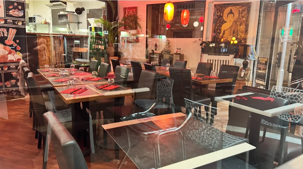 Salle Ramen Tes Sushis